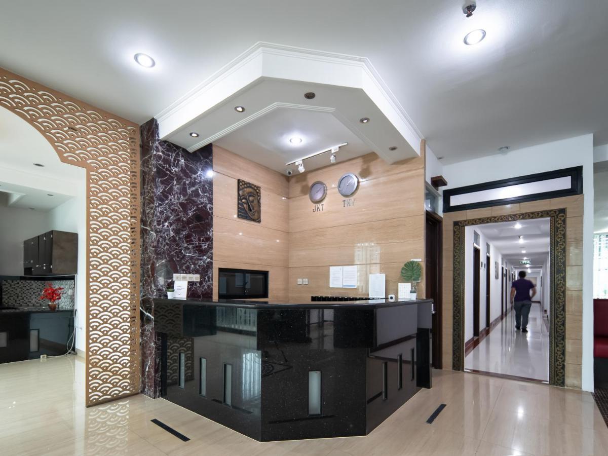 Aparthotel Cove Taman Giacarta Esterno foto