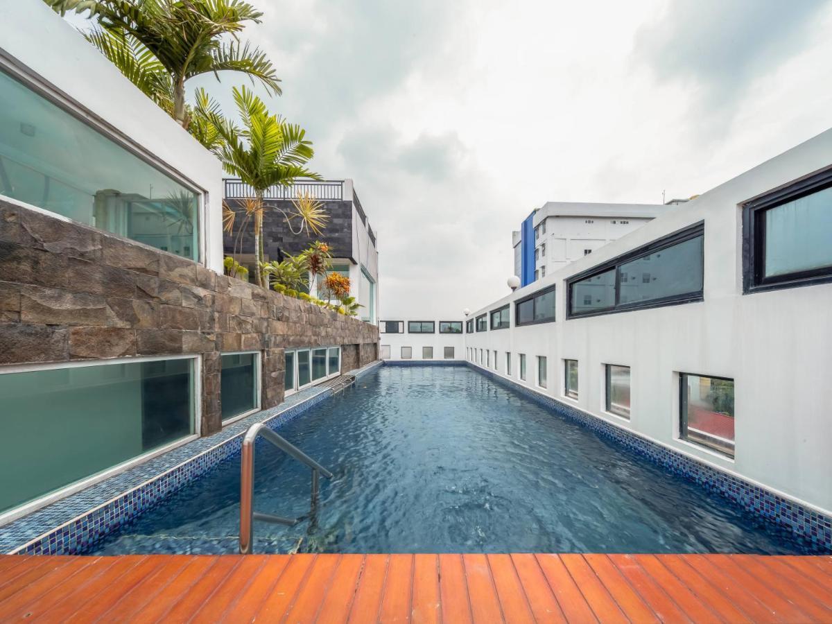Aparthotel Cove Taman Giacarta Esterno foto